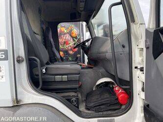 2006-renault-premium-1396766-44427641