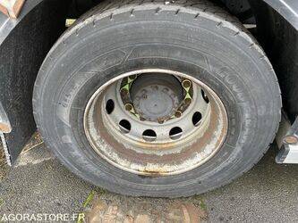 2006-renault-premium-1396766-44427648