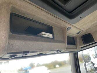 2006-renault-premium-1396766-44427677