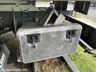 2006-renault-premium-1396766-44427685