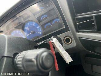 2006-renault-premium-1396766-44427689