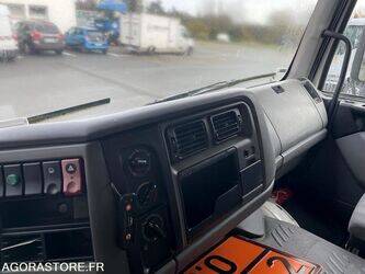 2006-renault-premium-1396766-44427691