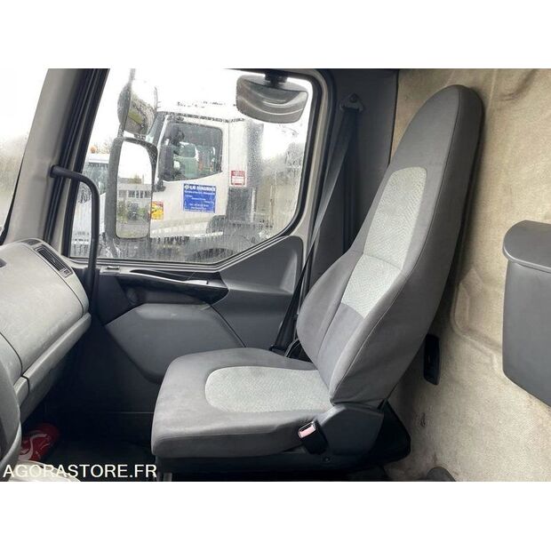 2006 Renault PREMIUM-44427693