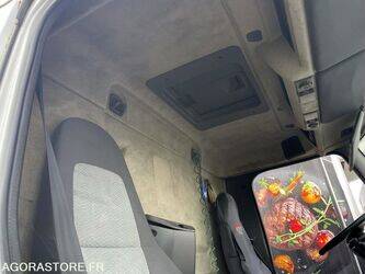 2006-renault-premium-1396766-44427694