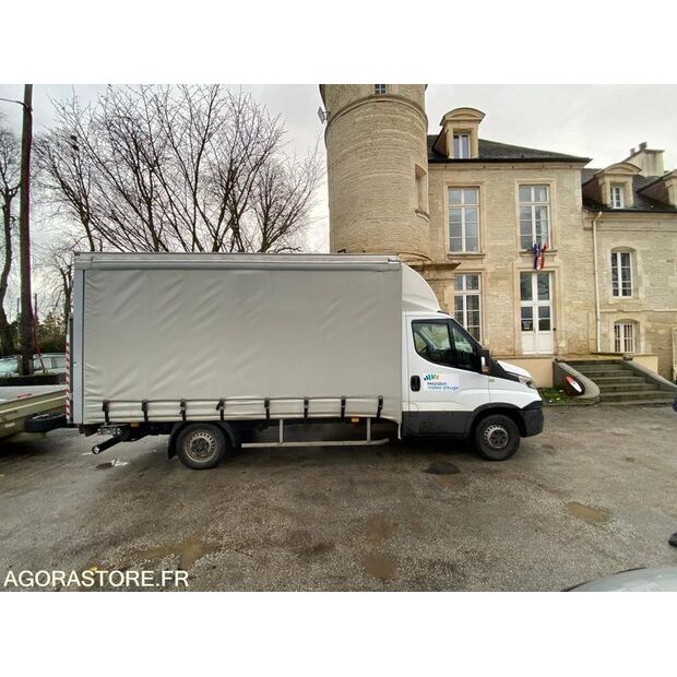 2018 Iveco 35S14-44427829