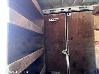 2011-ford-transit-1382401-44427853