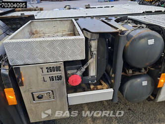 2016-mercedes-benz-arocs-3351-44428418