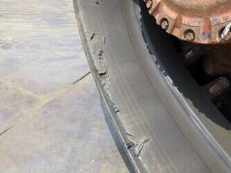 2011-hitachi-eg110r-44429024