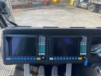 2015-liebherr-lr1350-1-ln-44429351