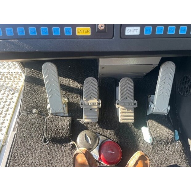 2015 Liebherr LR1350/1-LN-44429352