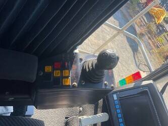 2015-liebherr-lr1350-1-ln-44429354