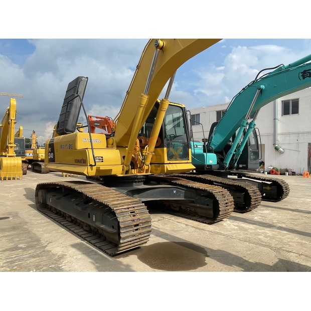 2023 كوماتسو PC240-8-44429382