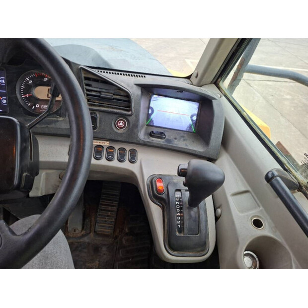 2015 كوماتسو HM300-3-44429452