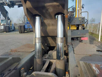 2010-terberg-rt282-1391101-44429566