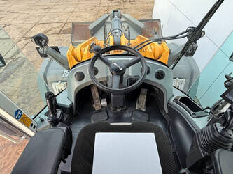 2020-liebherr-l566-44429689