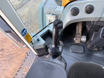 2020-liebherr-l566-44429690