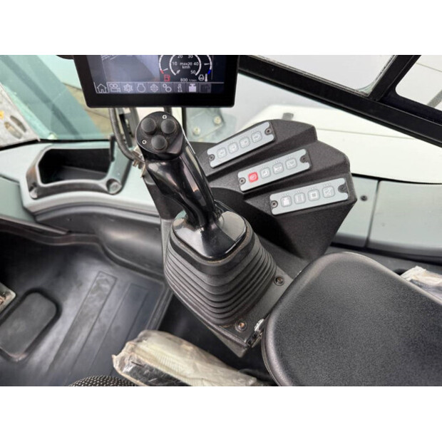 2020 Liebherr L566-44429692