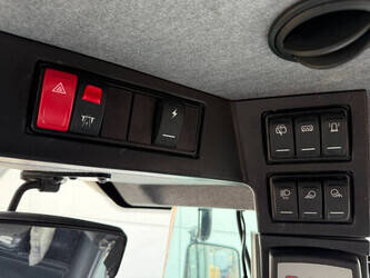 2020-liebherr-l566-44429694