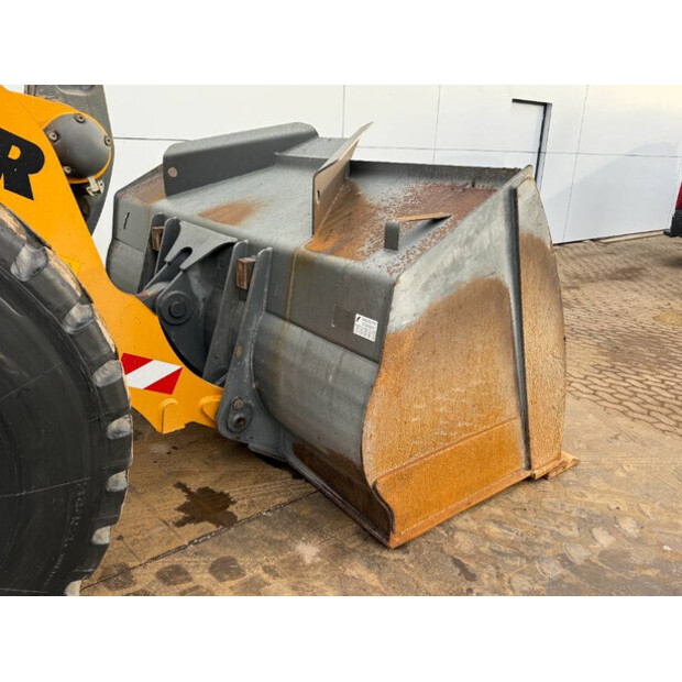 2020 Liebherr L566-44429700