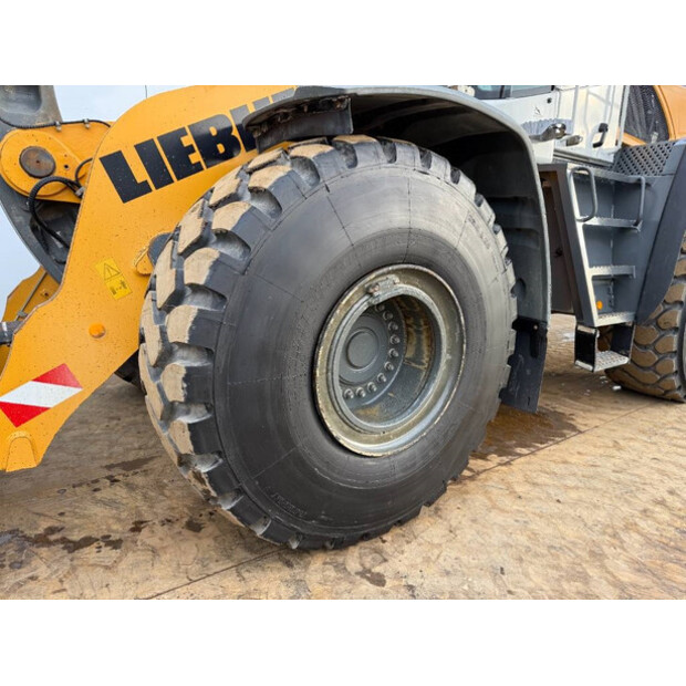 2020 Liebherr L566-44429707