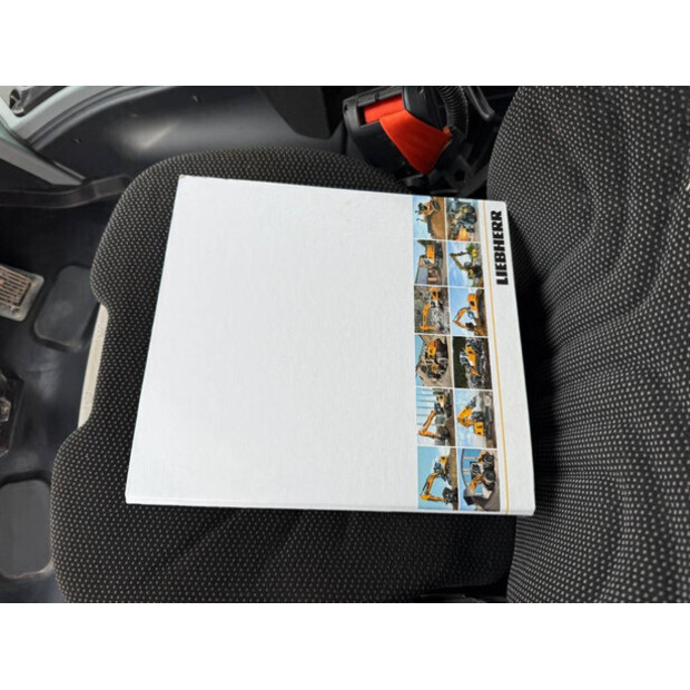 2020 Liebherr L566-44429719