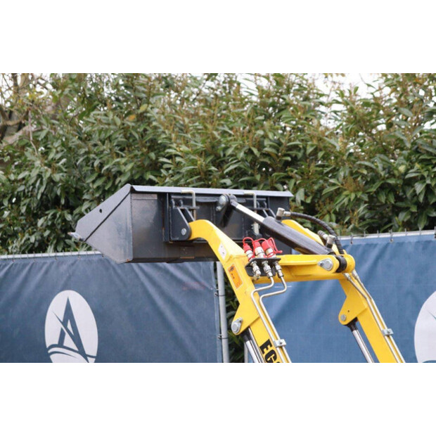 2023 سكيدستر EG360-44429905