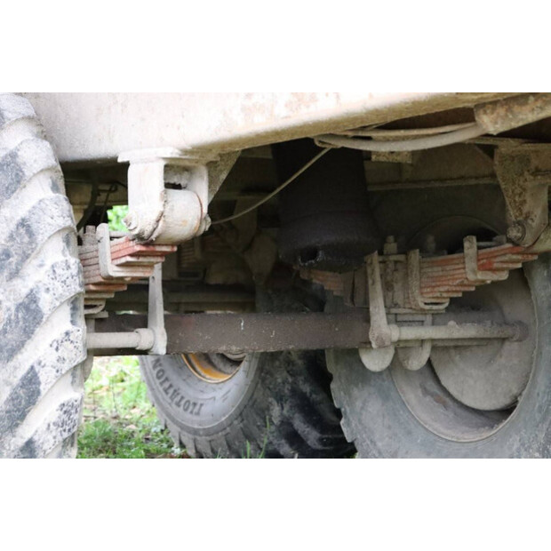 1984 AJK AT 1115-44429976