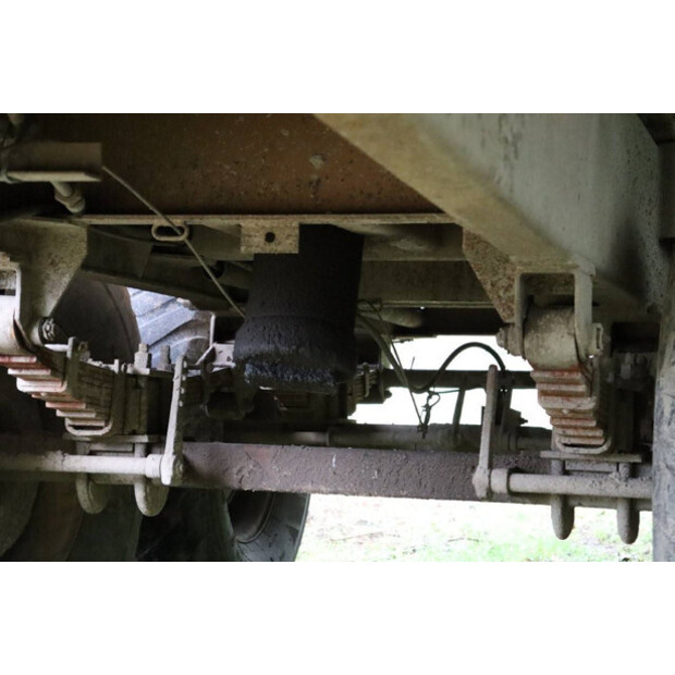 1984 AJK AT 1115-44429981