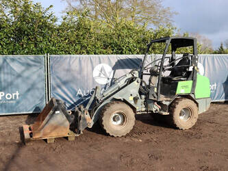 Image de CHARGEUSES SUR PNEUS GiANT V452T X-TRA