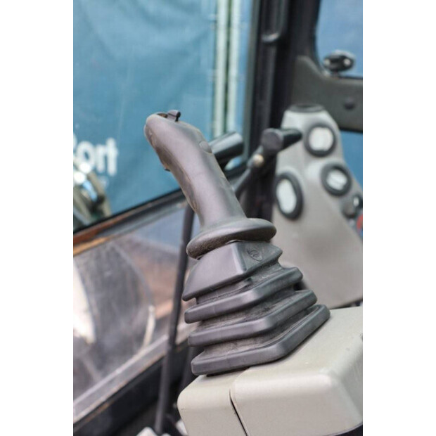 2012 BOBCAT E26-44430173