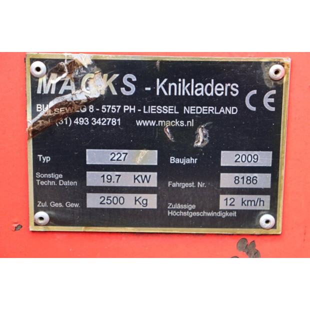 2009 ماكس 227-44430269