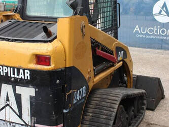 caterpillar-247b-1396829-44430331