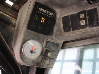 caterpillar-247b-1396829-44430353