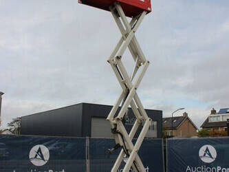 2016-jlg-2032es-1396862-44431326