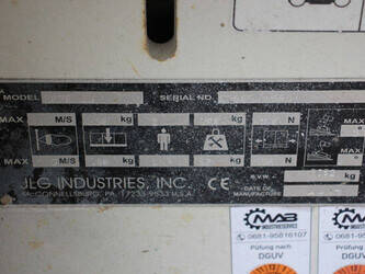 2006-jlg-2030es-1396864-44431366