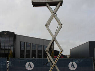 2006-jlg-2030es-1396864-44431376