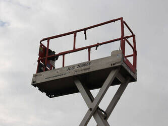 2006-jlg-2030es-1396864-44431378