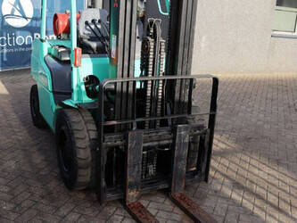 2010-mitsubishi-fg35n-1396872-44431646