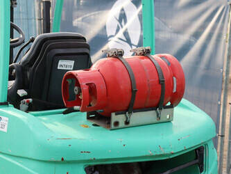 2010-mitsubishi-fg35n-1396872-44431661