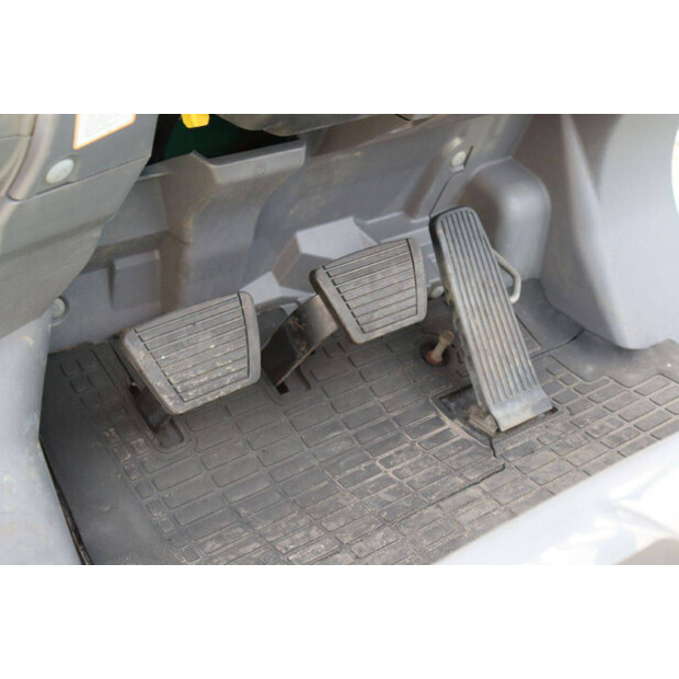 2010 MITSUBISHI FG35N-44431665