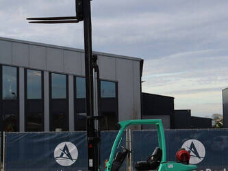 2010-mitsubishi-fg35n-1396872-44431675