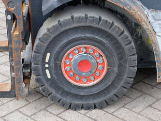 2013-fenwick-linde-h25t-02-44431695