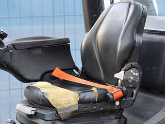 2013-fenwick-linde-h25t-02-44431704