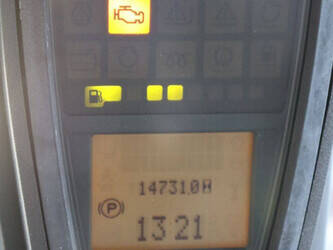 2013-fenwick-linde-h25t-02-44431712