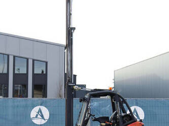 2013-fenwick-linde-h25t-02-44431720