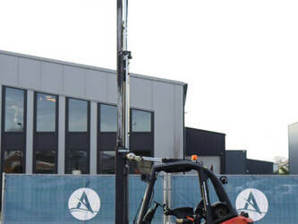 2013-fenwick-linde-h25t-02-44431721