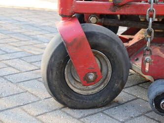 2018-ferris-zeroturn-is2100z-44432265