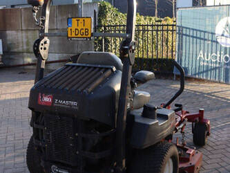 2014-toro-zeroturn-7000-44432286