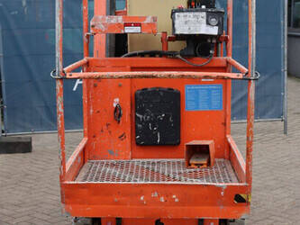 2010-jlg-toucan-800-a-1396889-44432321