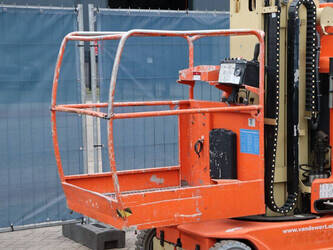 2010-jlg-toucan-800-a-1396889-44432323